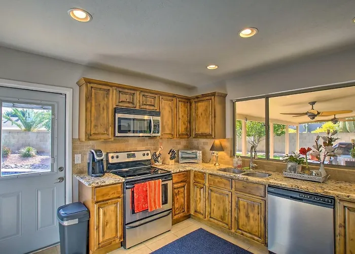 4 Mi To Old Town: Family W/ Pool & Bbq Scottsdale